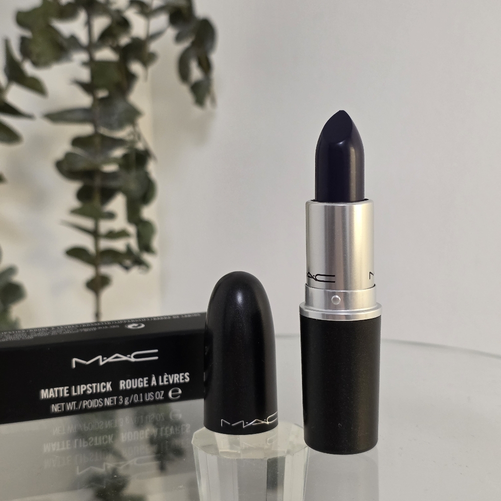 MAC x Nasty Gal Lipstick - Gunner (NIB)